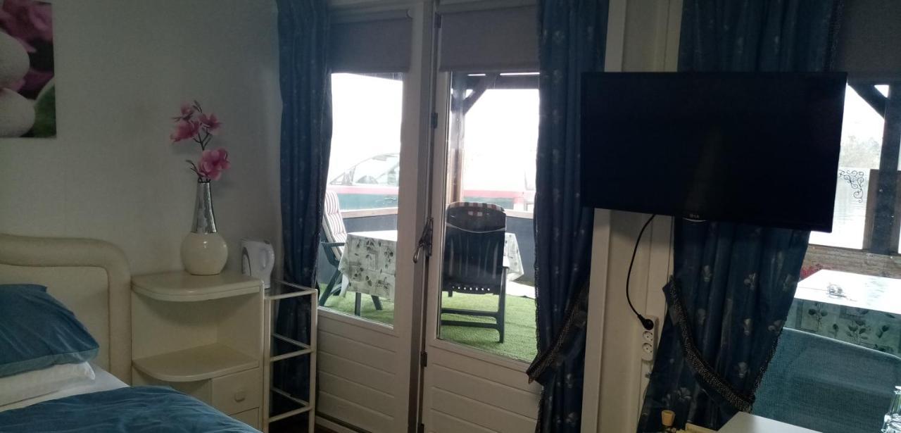 B&B Aan Het Water Earnewâld Dış mekan fotoğraf