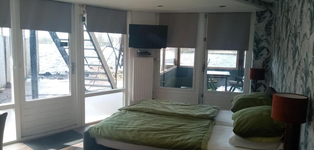 B&B Aan Het Water Earnewâld Dış mekan fotoğraf